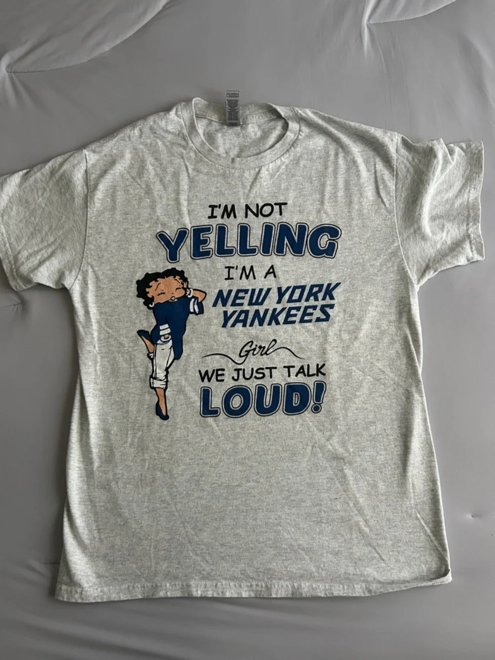 Betty Boop New York Yankees Graphic Tee - Picture 2 of 3